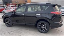 تۆیۆتا ڕاڤ 4